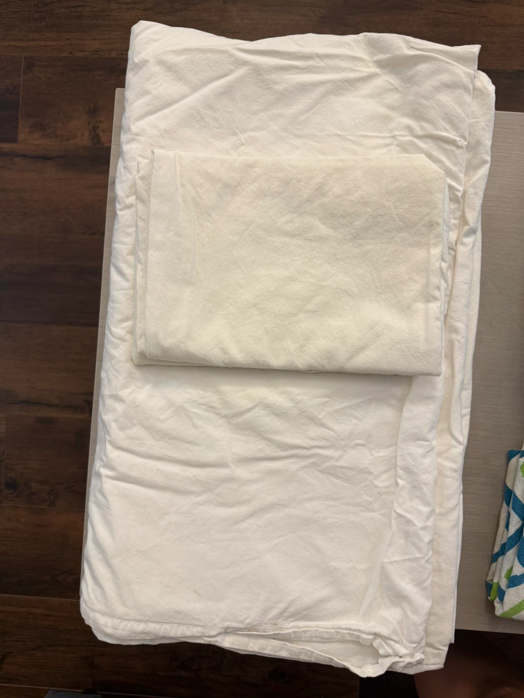 Queen duvet cover + Pillow covers