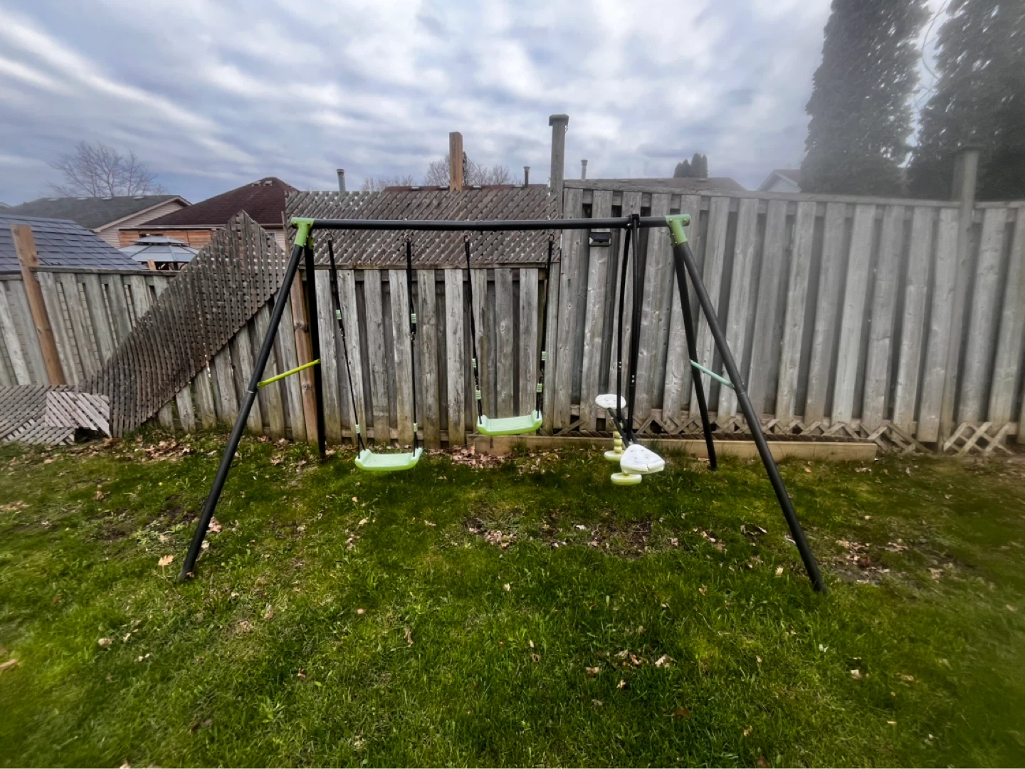 Children's swing set - photo 3