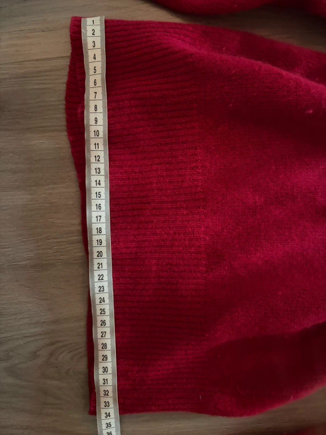 Red V-neck Sweater - photo 3