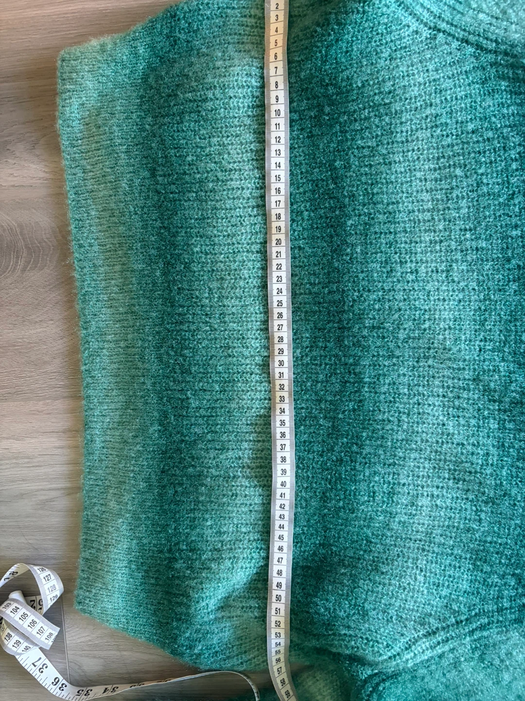 Fluffy green gradient sweater - photo 3