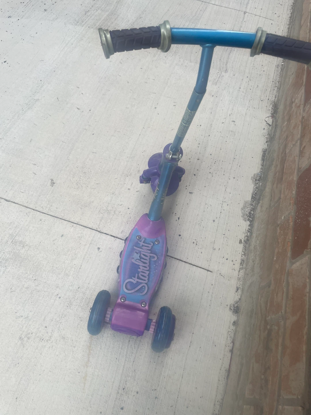Starlight Purple 3-Wheel Scooter - photo 3