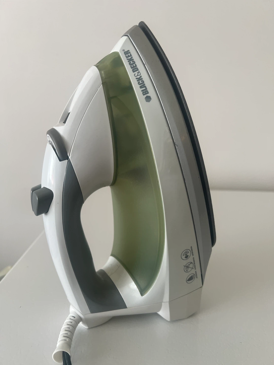 BLACK+DECKER Steam Iron
