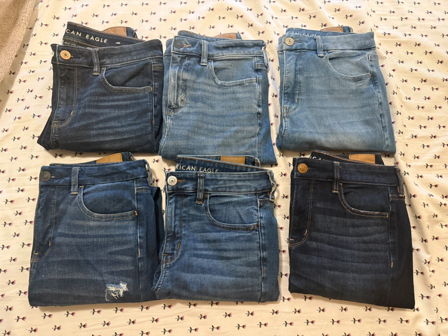 CLOSET CLEAN OUT American Eagle High Rise Jegging