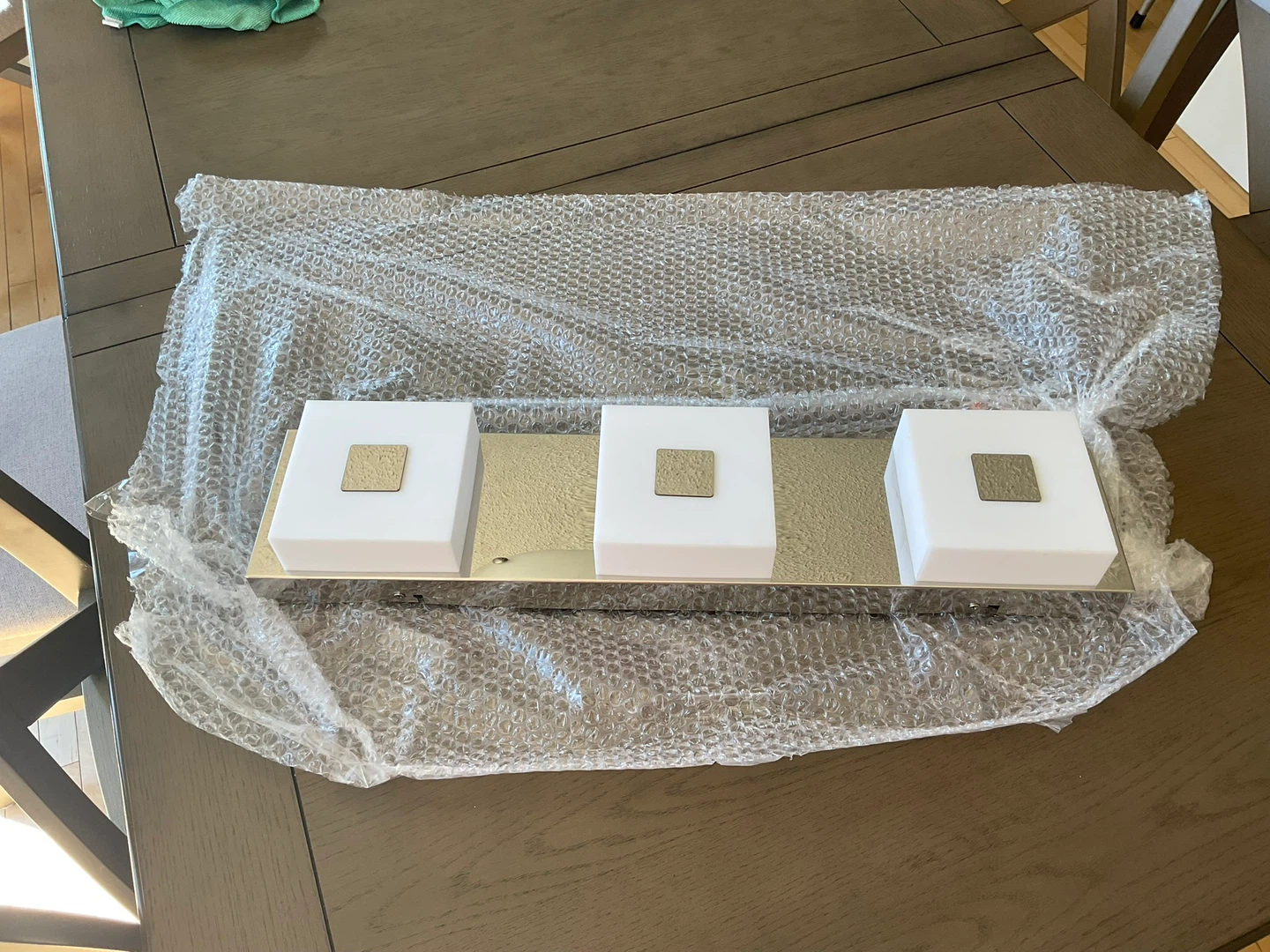 Vanity Light Fixture - 3 Light Bar - Gold/White