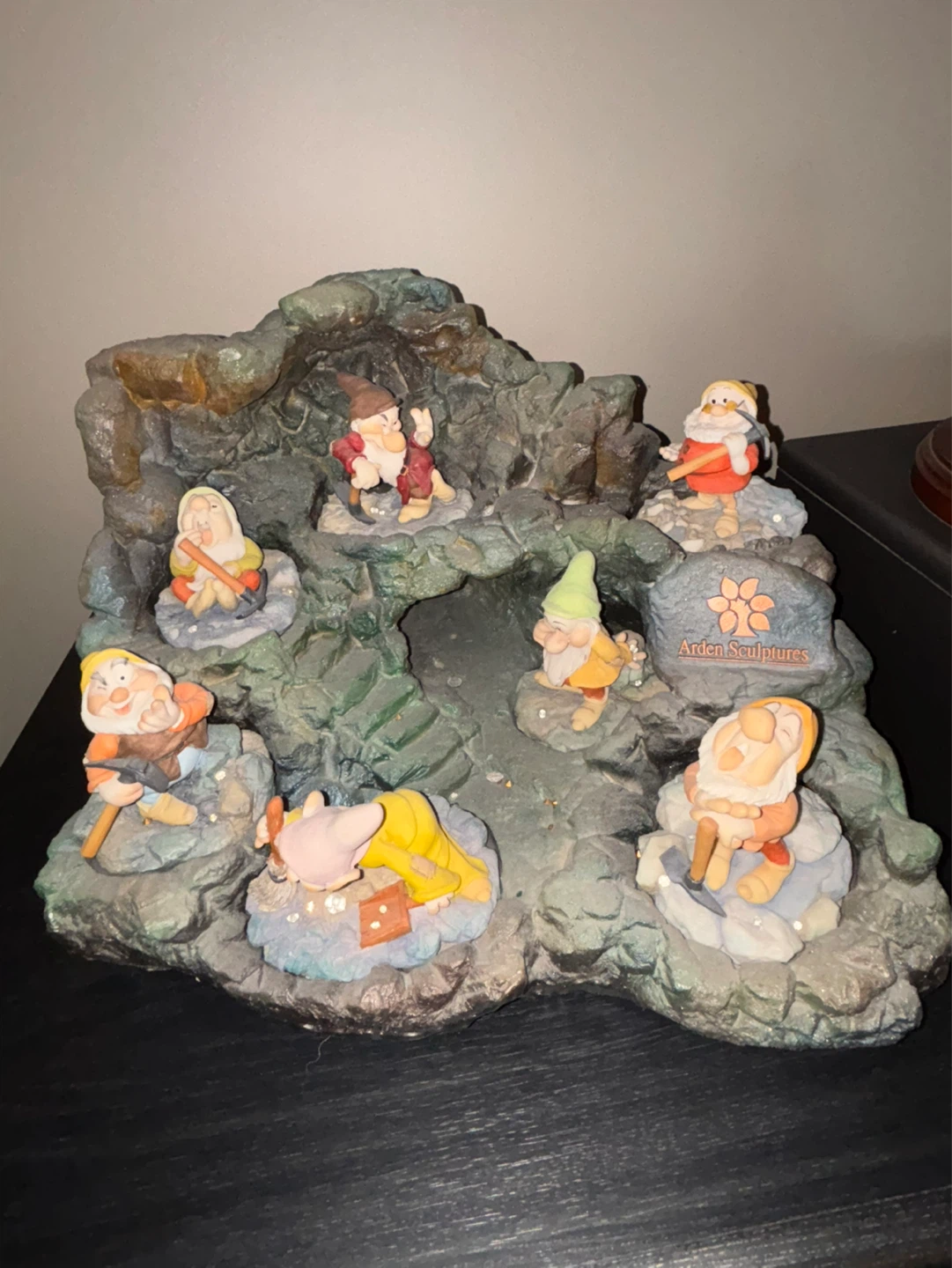 Disney Snow White & Seven Dwarfs Figurines - photo 3