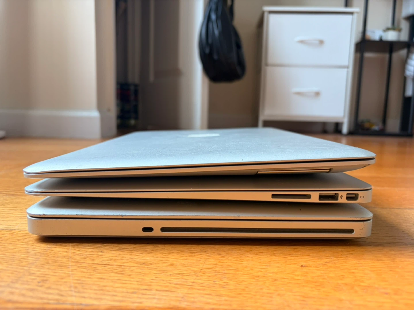 Apple MacBook Laptops (3-Pack) - photo 4