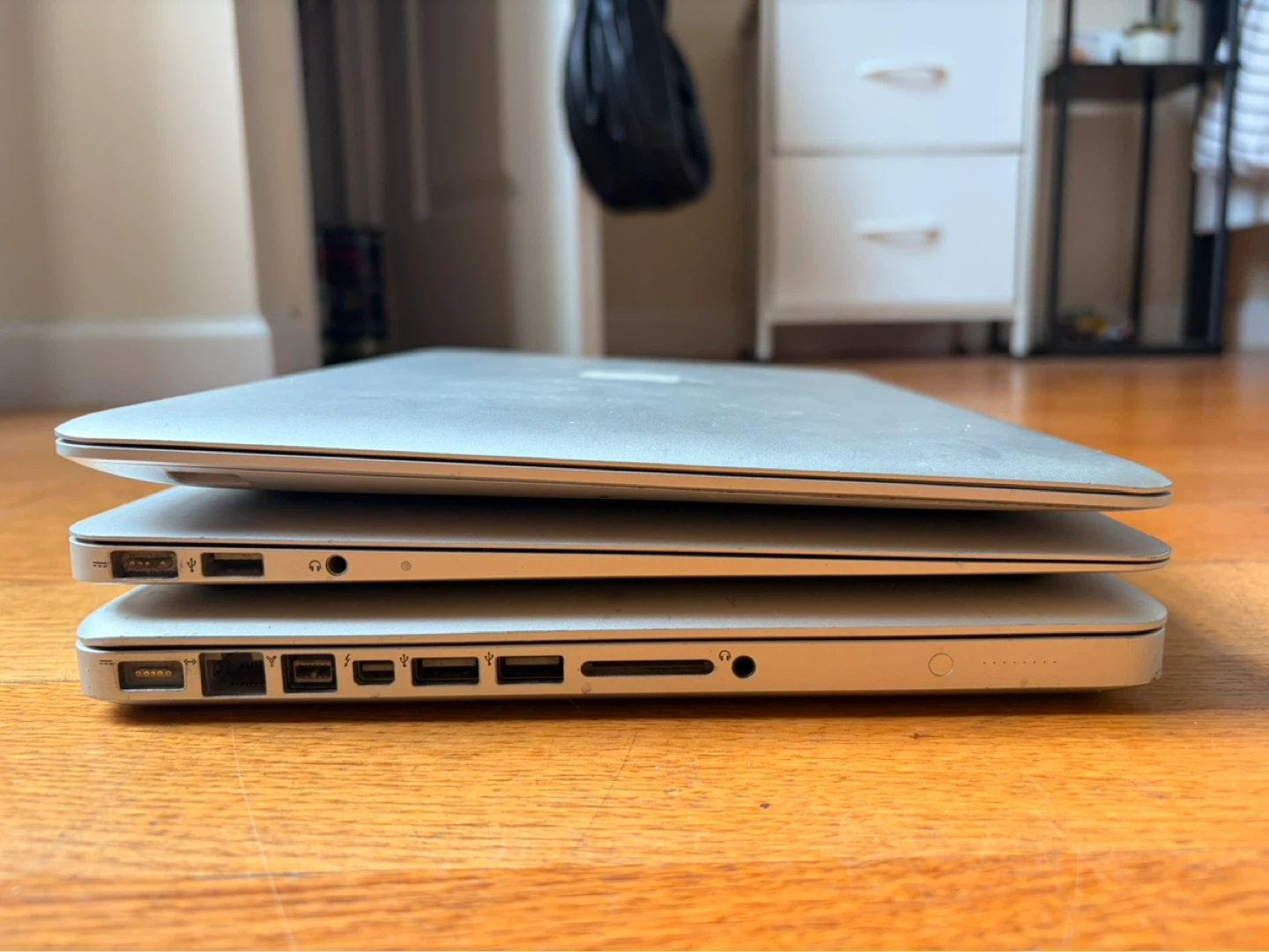 Apple MacBook Laptops (3-Pack) - photo 3