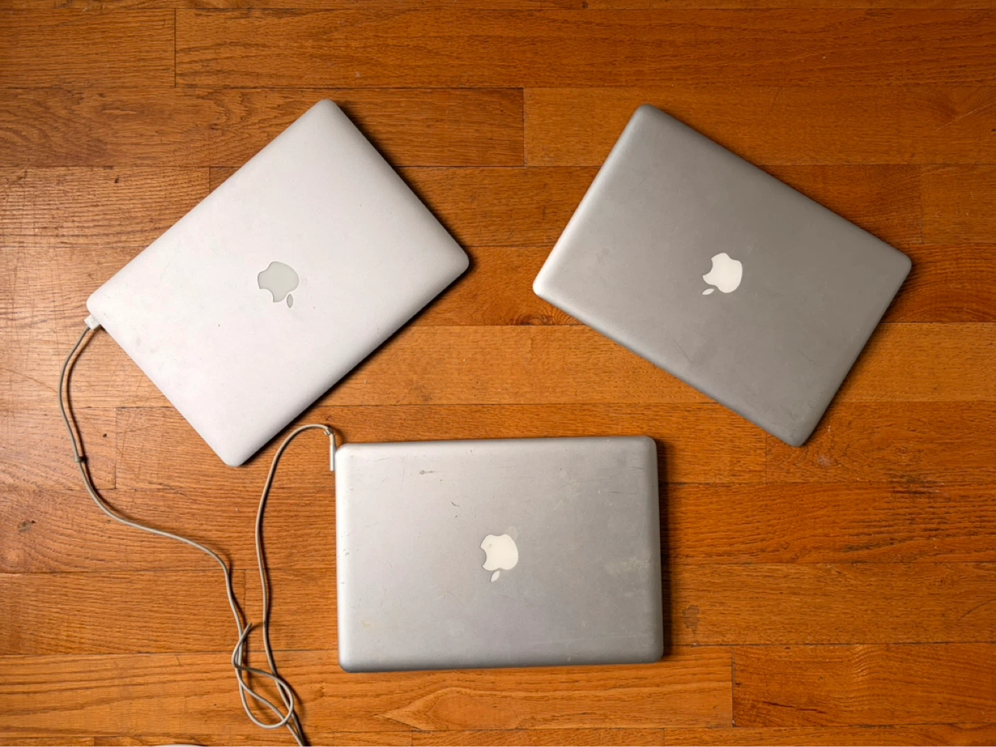 Apple MacBook Laptops (3-Pack) - photo 5