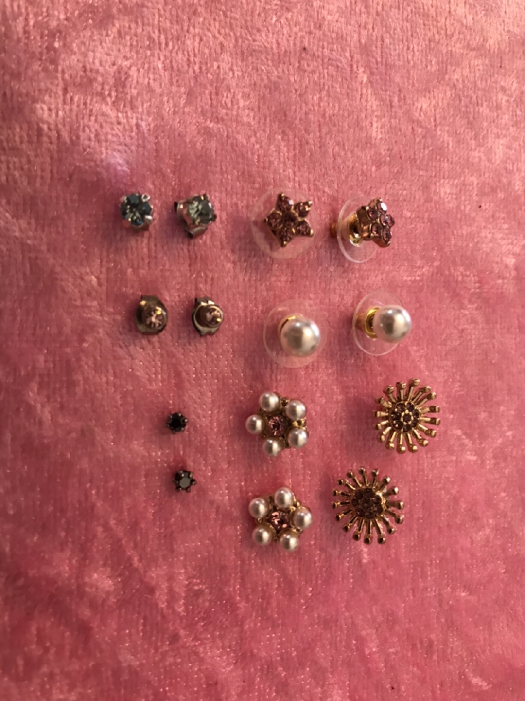 7 Pairs Brand new Assorted Stud Earrings Set