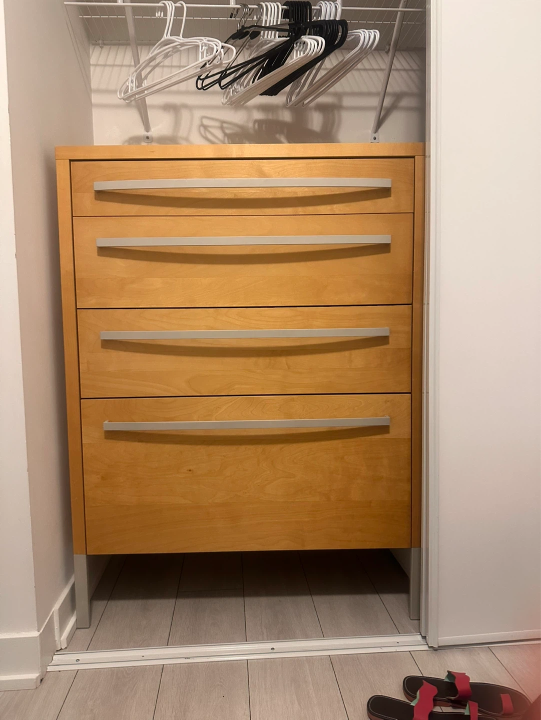 Wooden 4-drawer dresser with silver handles - photo 5