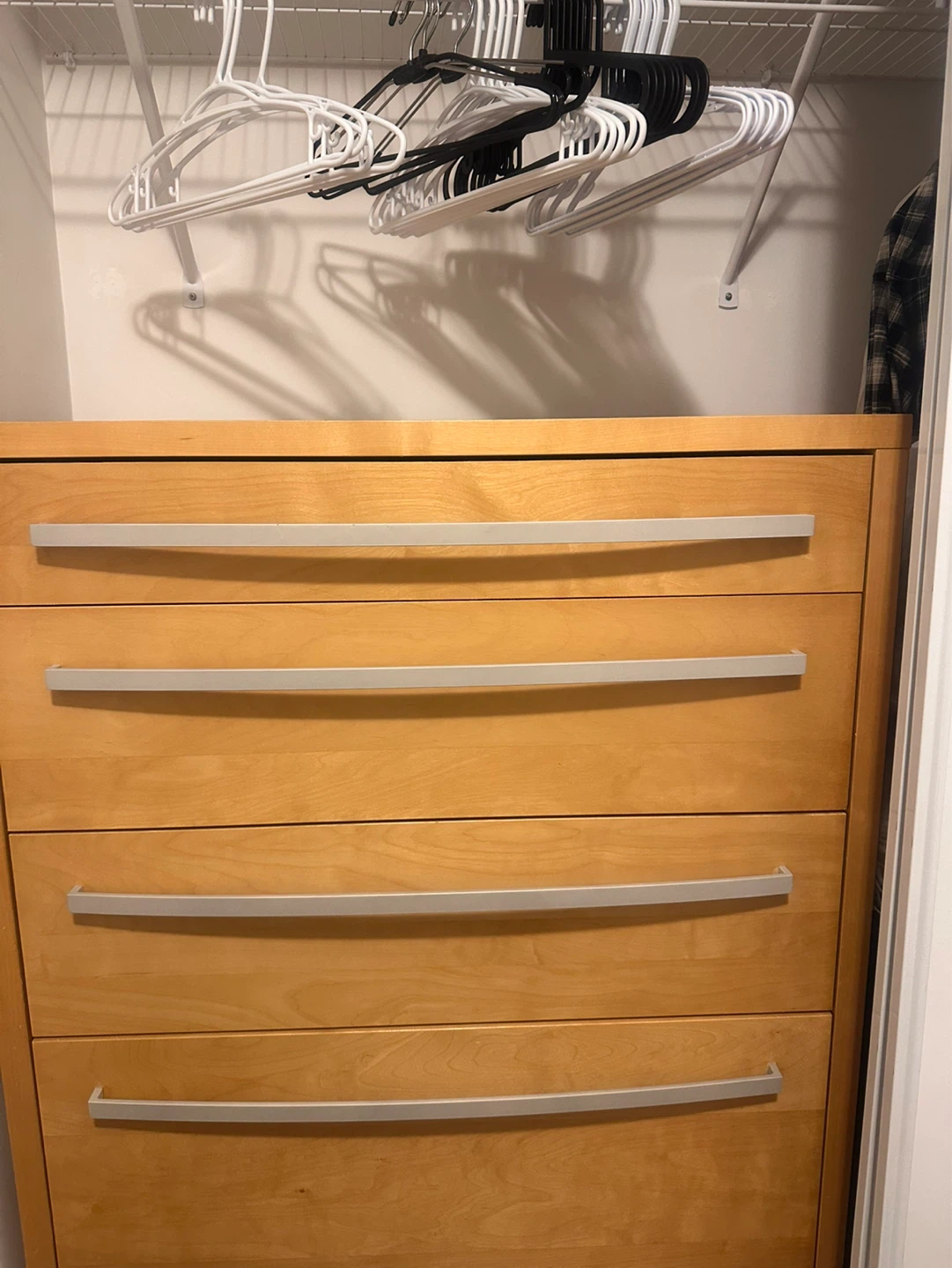 Wooden 4-drawer dresser with silver handles - photo 2
