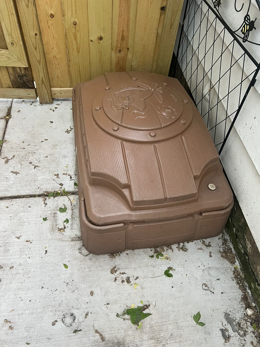 Little Tikes Sand & Water Sandbox