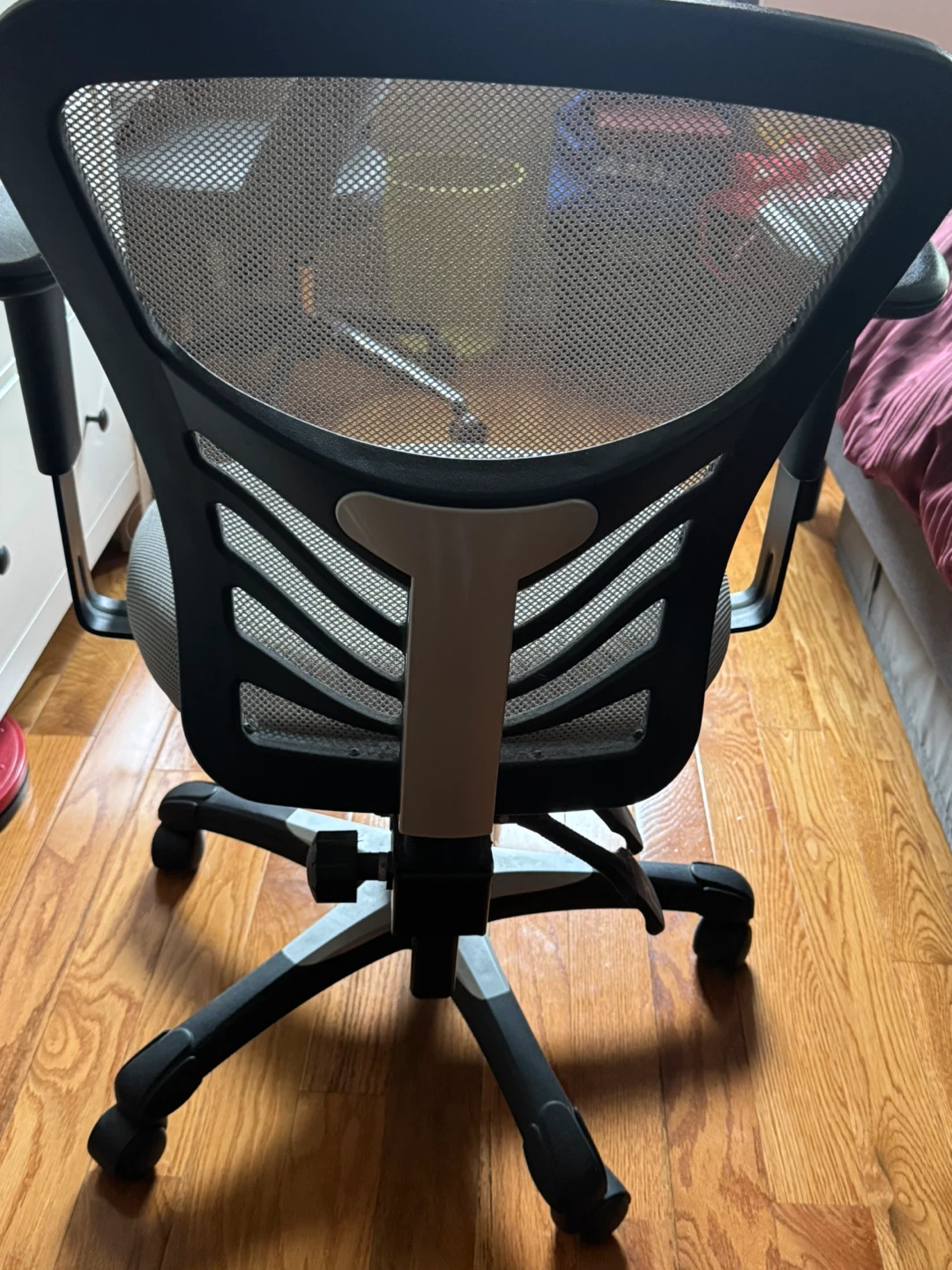 Ergonomic Mesh Office Chair - photo 3