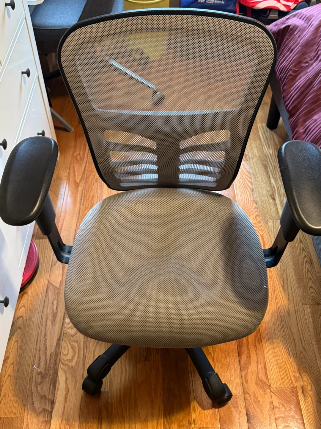 Ergonomic Mesh Office Chair - photo 2