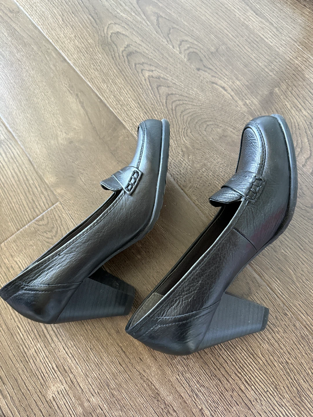 Like new ALDO Black Leather Loafer Heels in size 38 (size 8) - photo 5