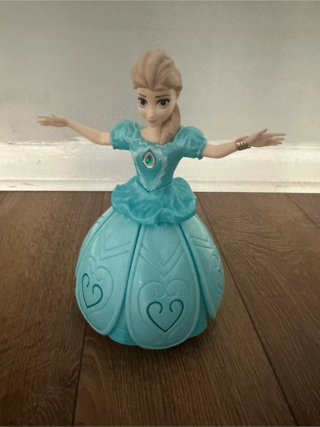 Dancing Elsa Toy with Lights