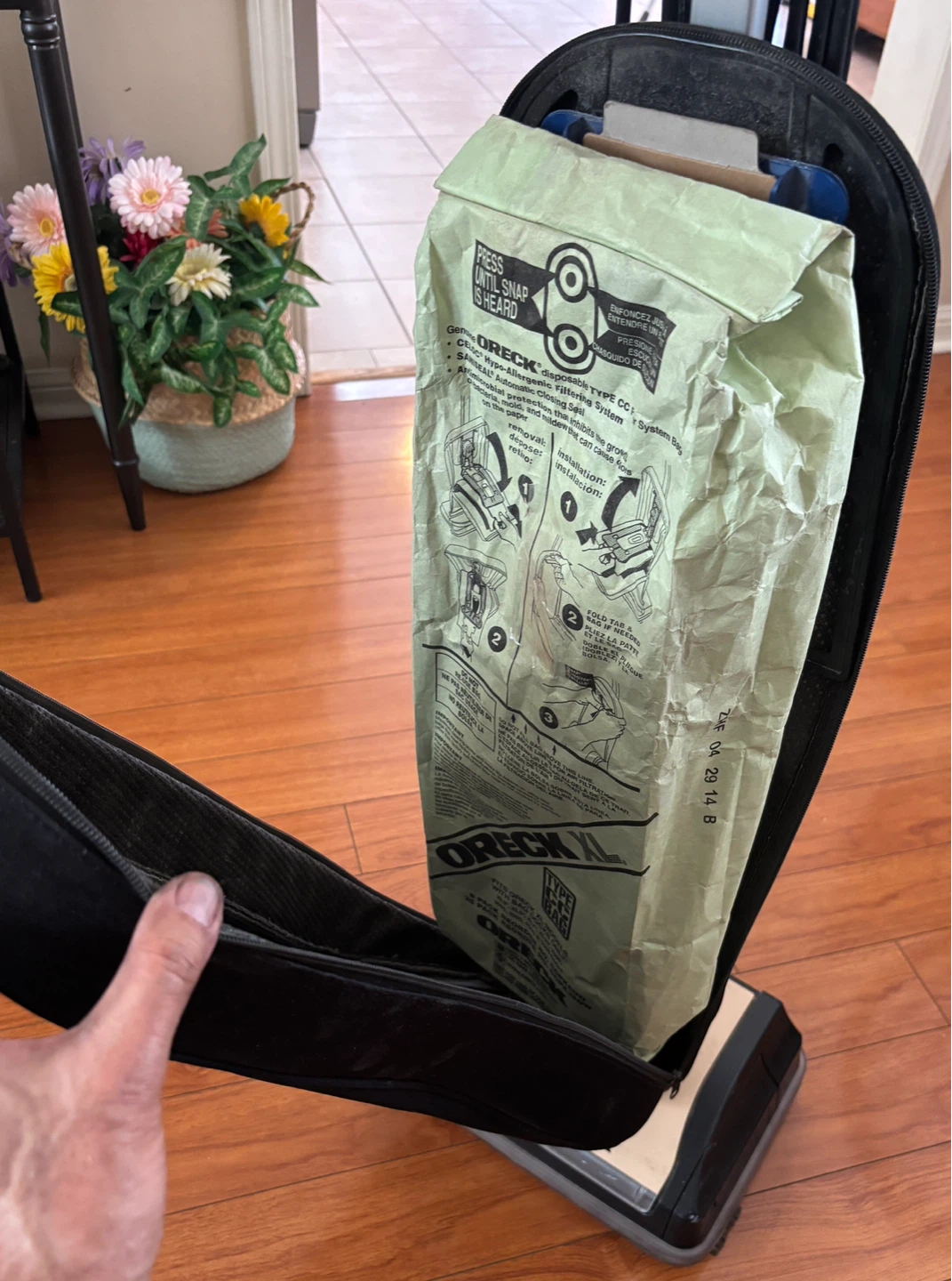 Oreck XL Upright Vacuum Cleaner (USA) - photo 5
