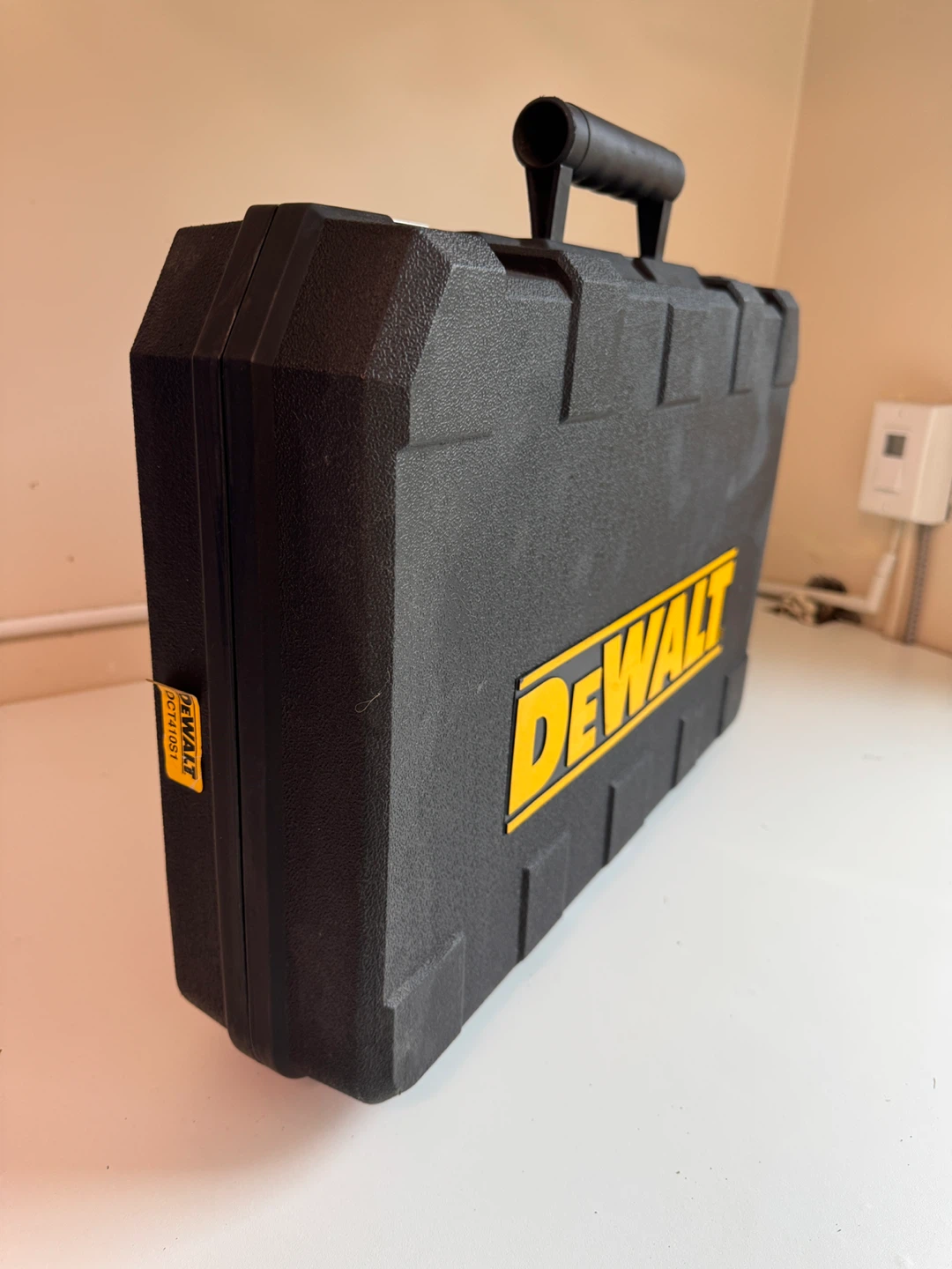 DeWalt DCT410S1 Camera Kit w/ Battery & Case