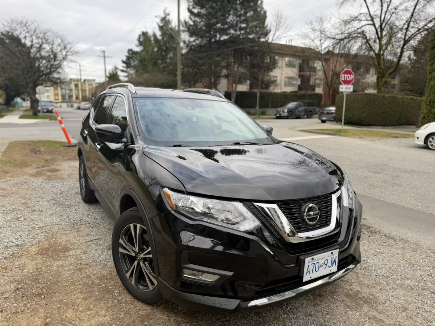 Black Nissan Rogue SV AWD 2020