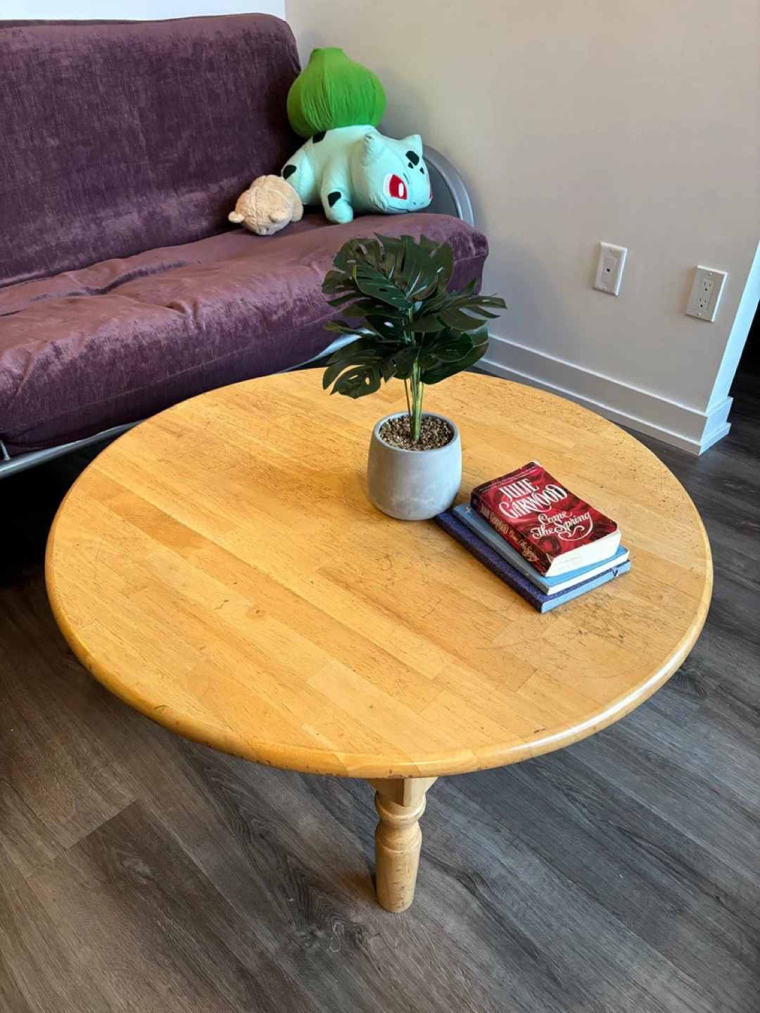 Round Oak Coffee Table - 88 cm