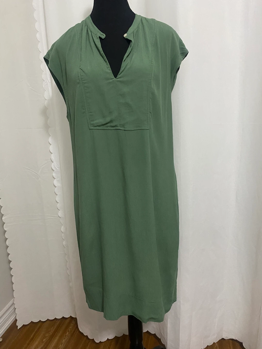 J. Crew Green Cap Sleeve Midi Dress