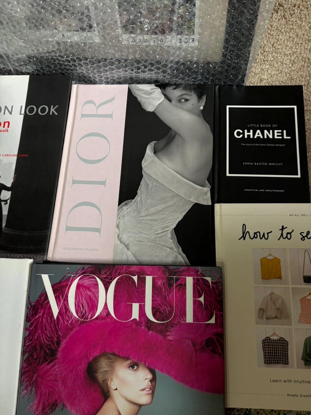 Assorted fashion books - photo 5