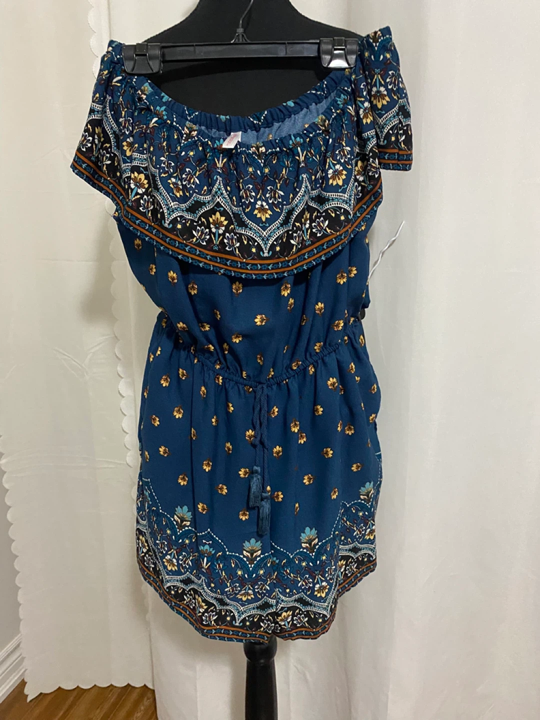 Xhilaration Off-the-Shoulder Romper Size L