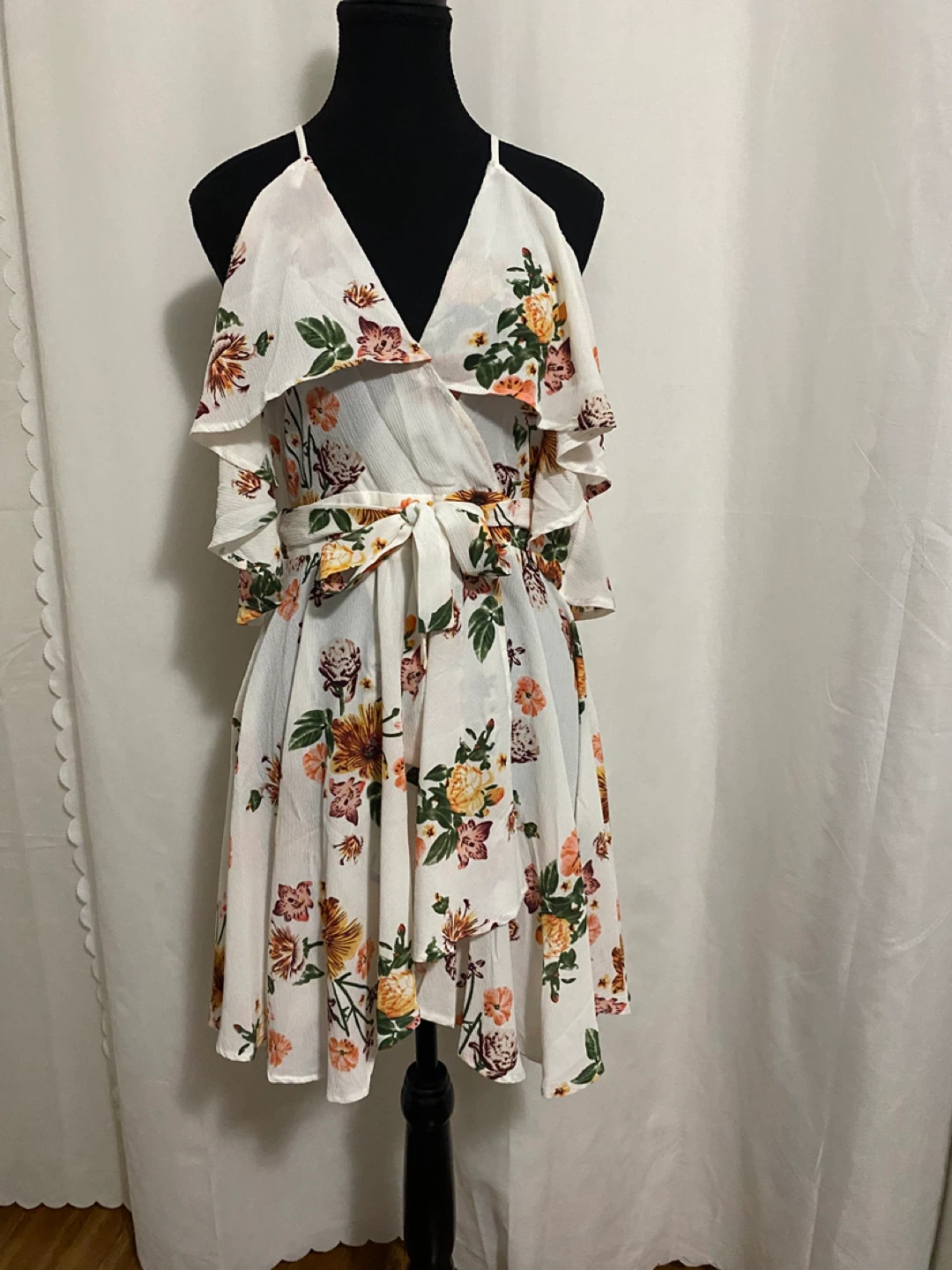 Current Fashions Women's White Floral Print Dress - Size L