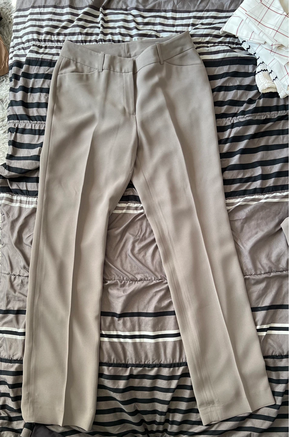 Women’s Light Beige Structured Blazer with Shoulder Pads - photo 3