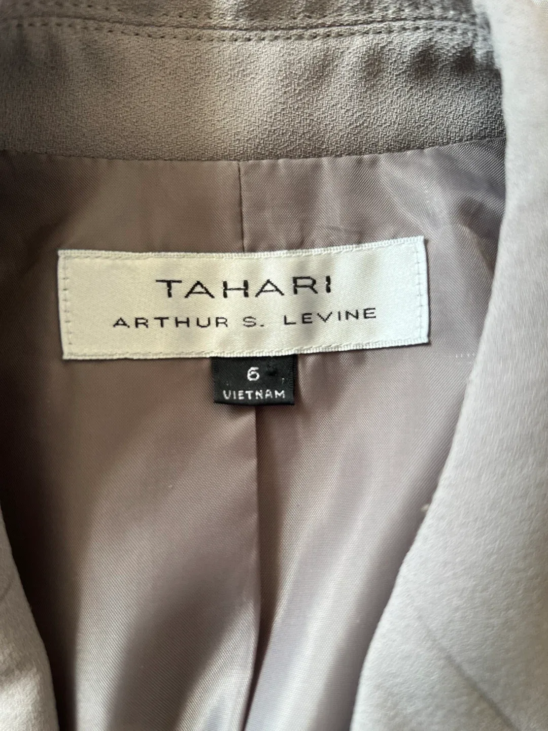 Women’s Light Beige Structured Blazer with Shoulder Pads - photo 2