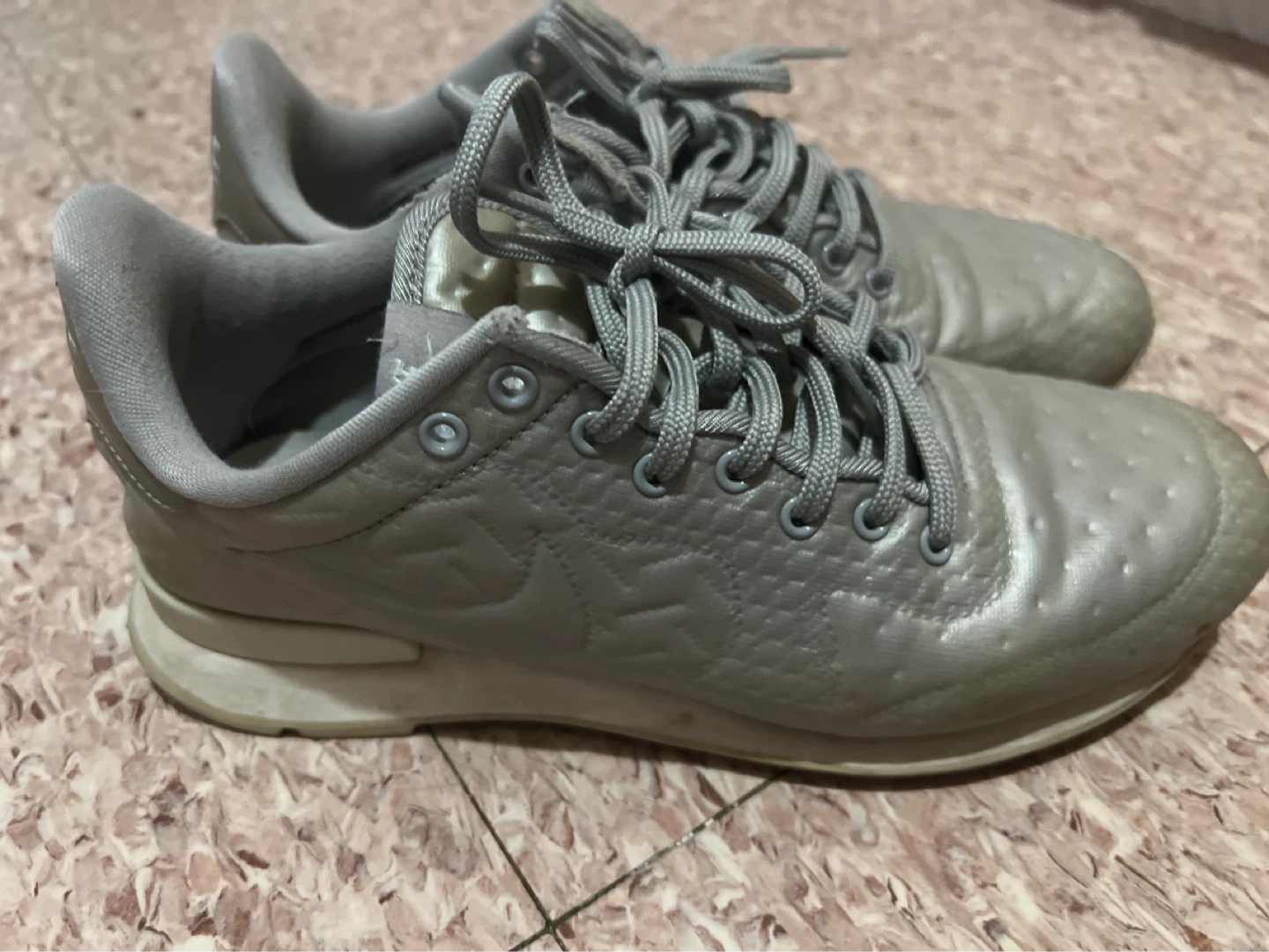 Nike Air Max 1 Grey Running Shoes - photo 3