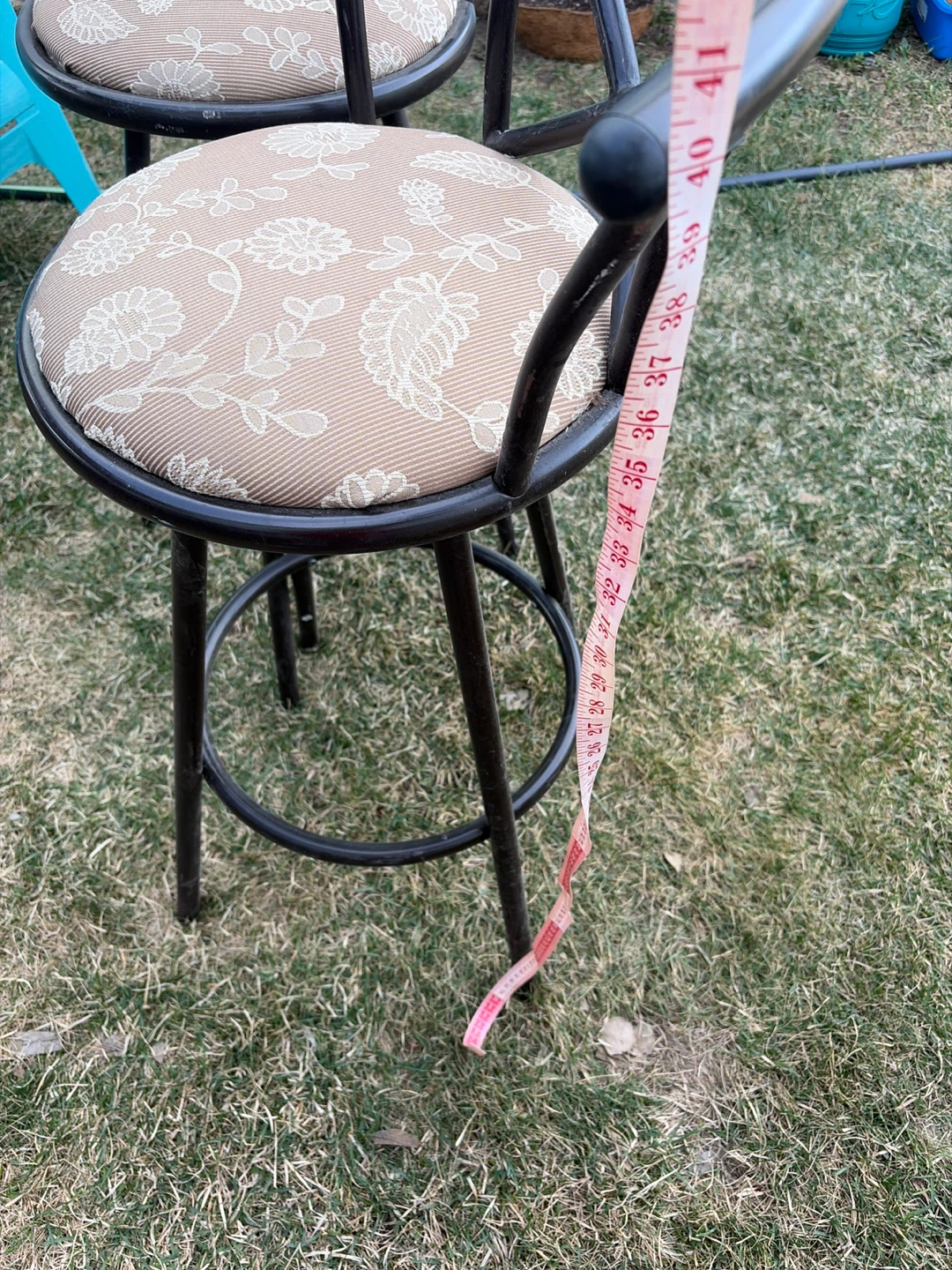 Set of 2 Bar Stools with Floral Cushions - photo 5
