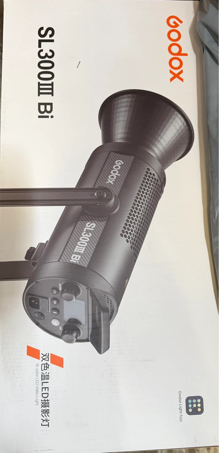 Brand New - Godox SL300III Bi Bi-Color LED Monolight - photo 2
