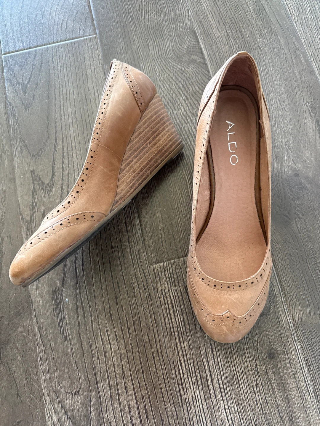 ALDO Tan Leather Wingtip Wedge Heels （size 38)(size 8) - photo 2