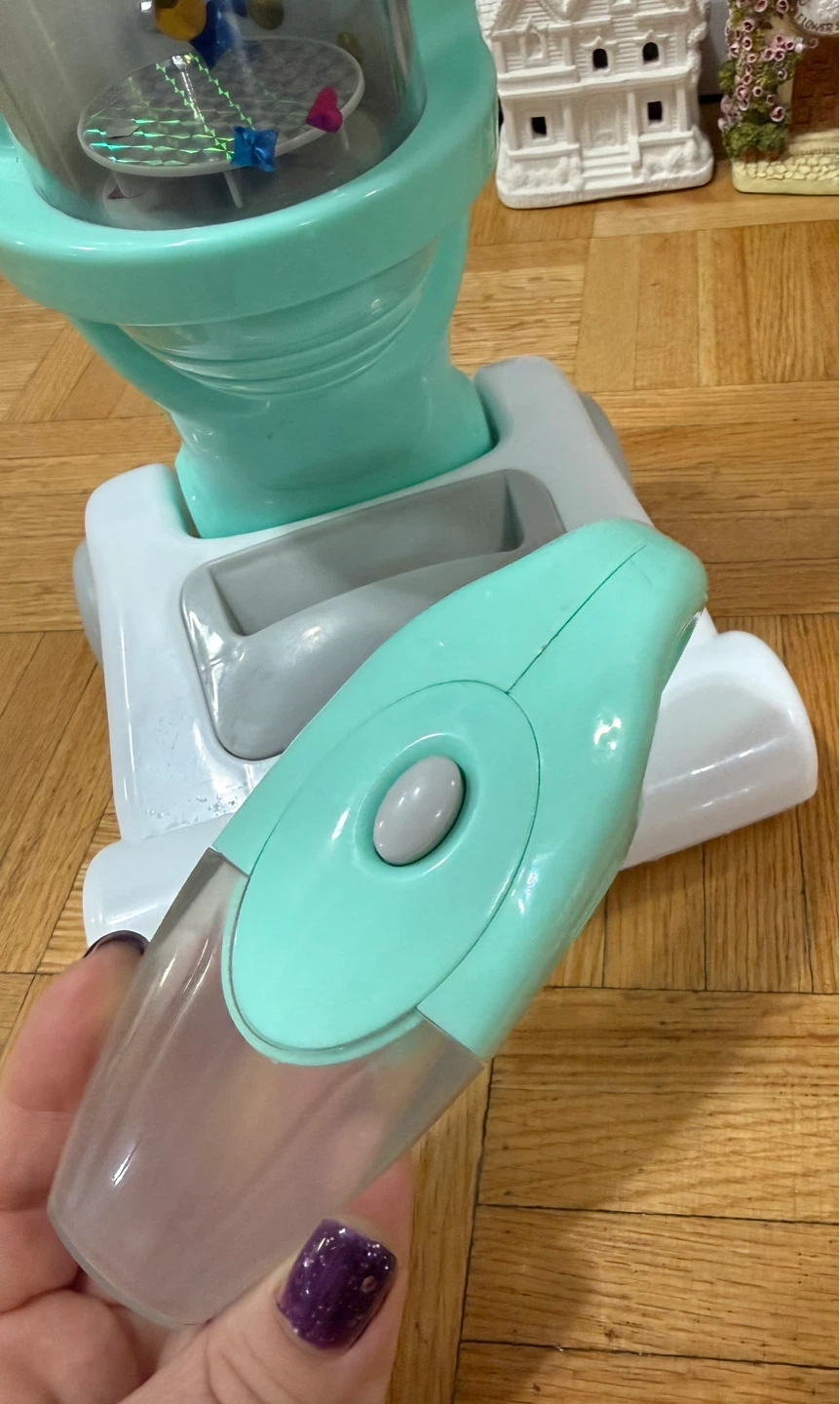 Kids Play Vacuum Cleaner with Glitter Chamber - photo 5