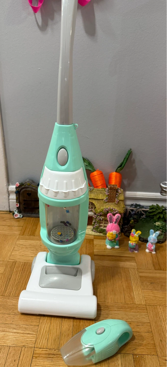 Kids Play Vacuum Cleaner with Glitter Chamber
