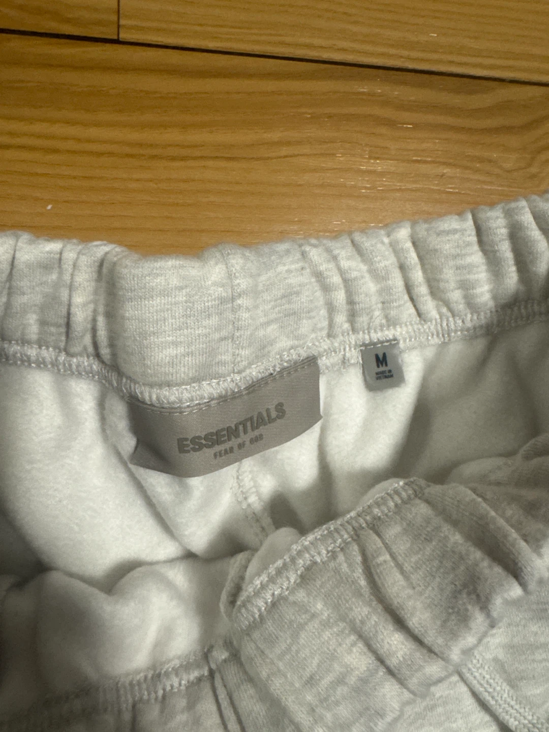 ESSENTIALS Fear of God Light Grey Sweat Shorts Size M - photo 5