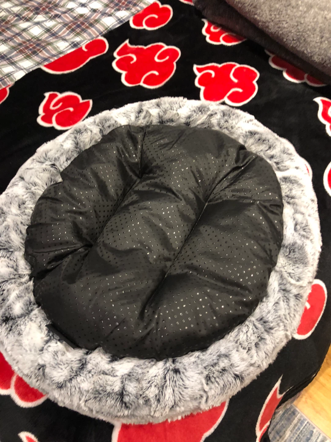 Plush Pet Bed - photo 2