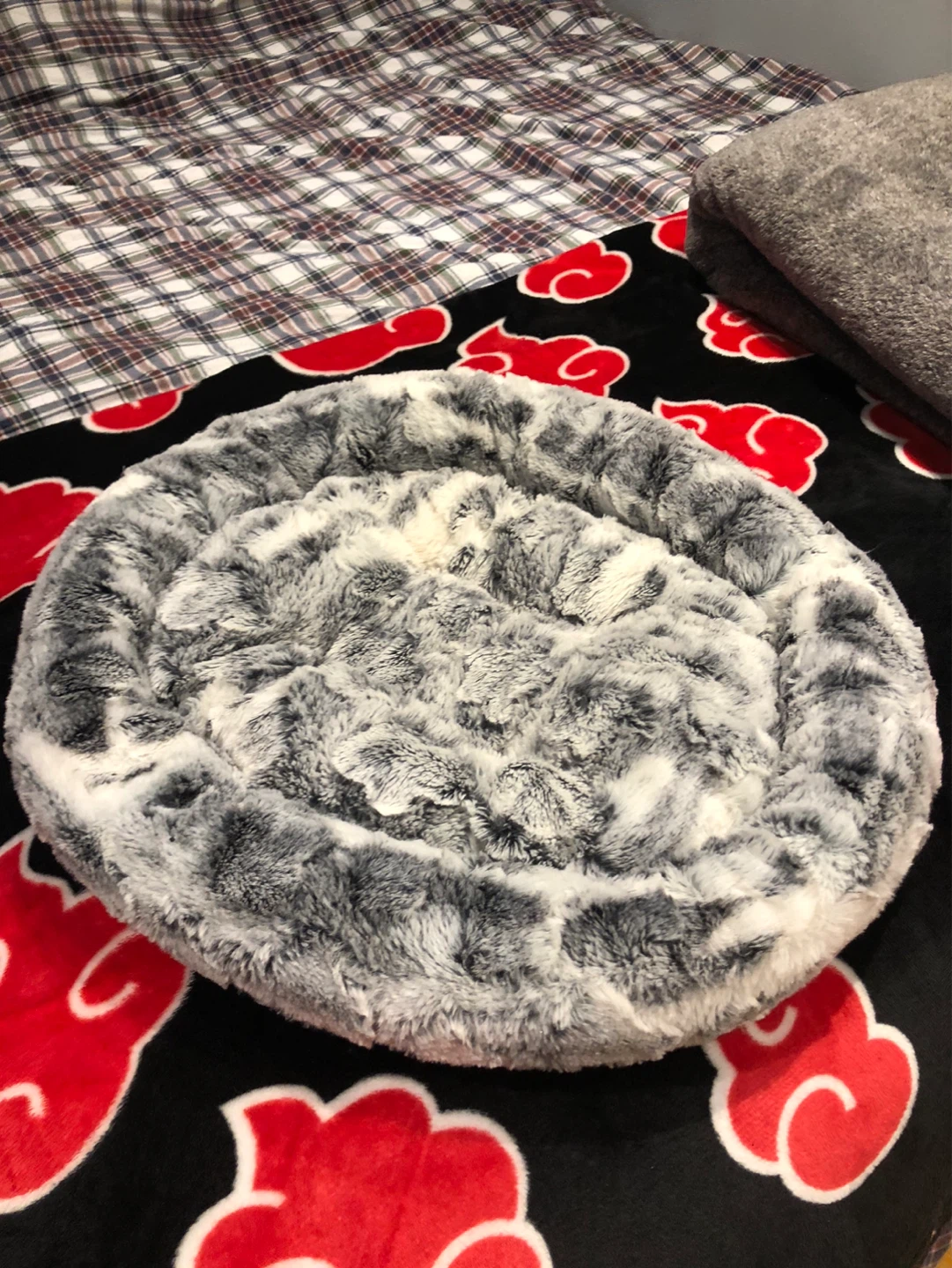 Plush Pet Bed