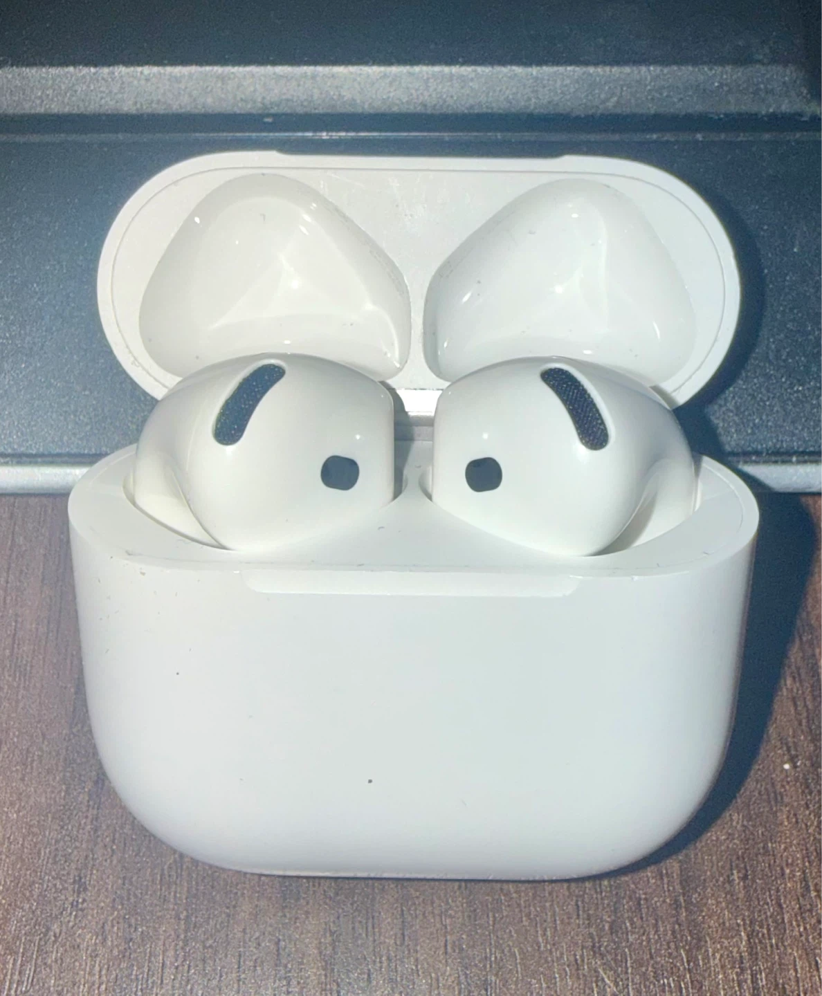 Apple AirPods 4 with Active Noise Cancellation