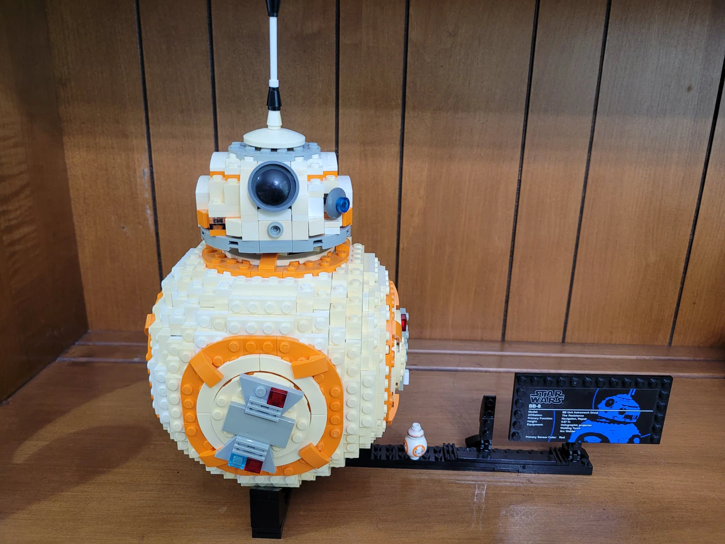 LEGO Star Wars BB-8 set works and moves!!