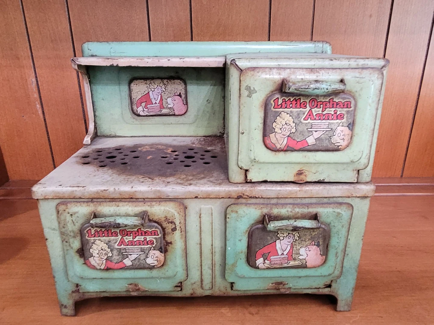 Vintage Little Orphan Annie Toy Stove