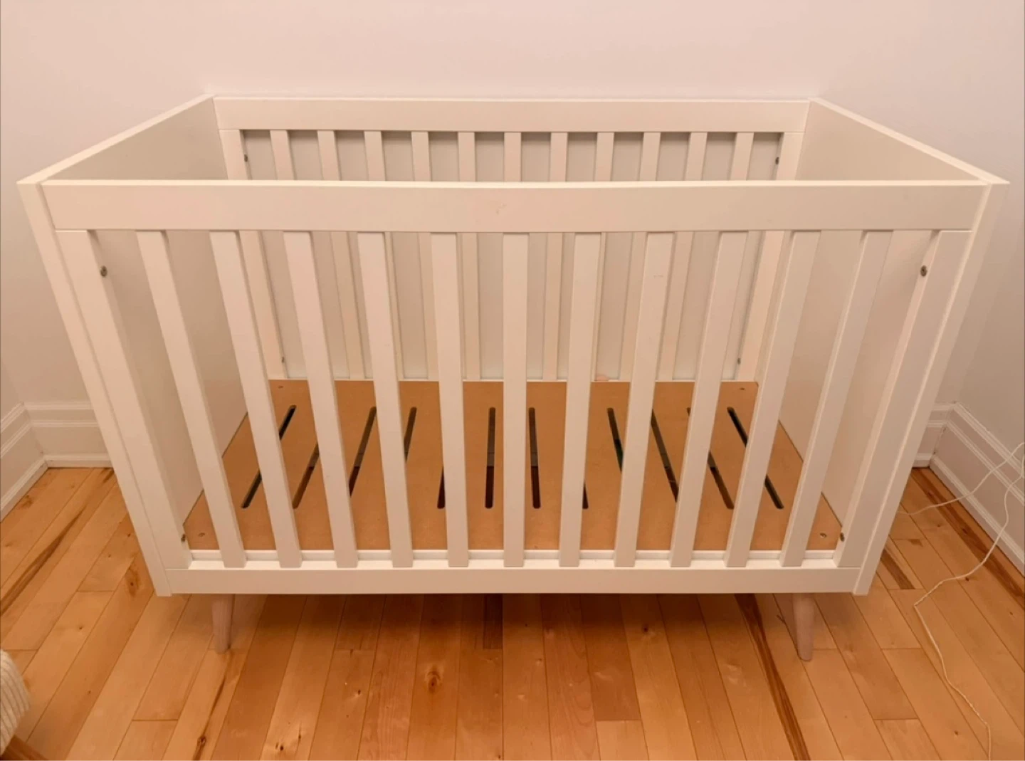 White Crib with Mattress - photo 2