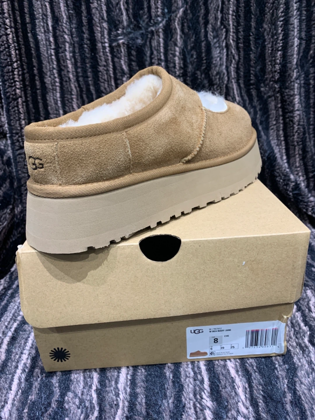 UGG 'W' Bella Mary Jane Platform Slippers Size 8