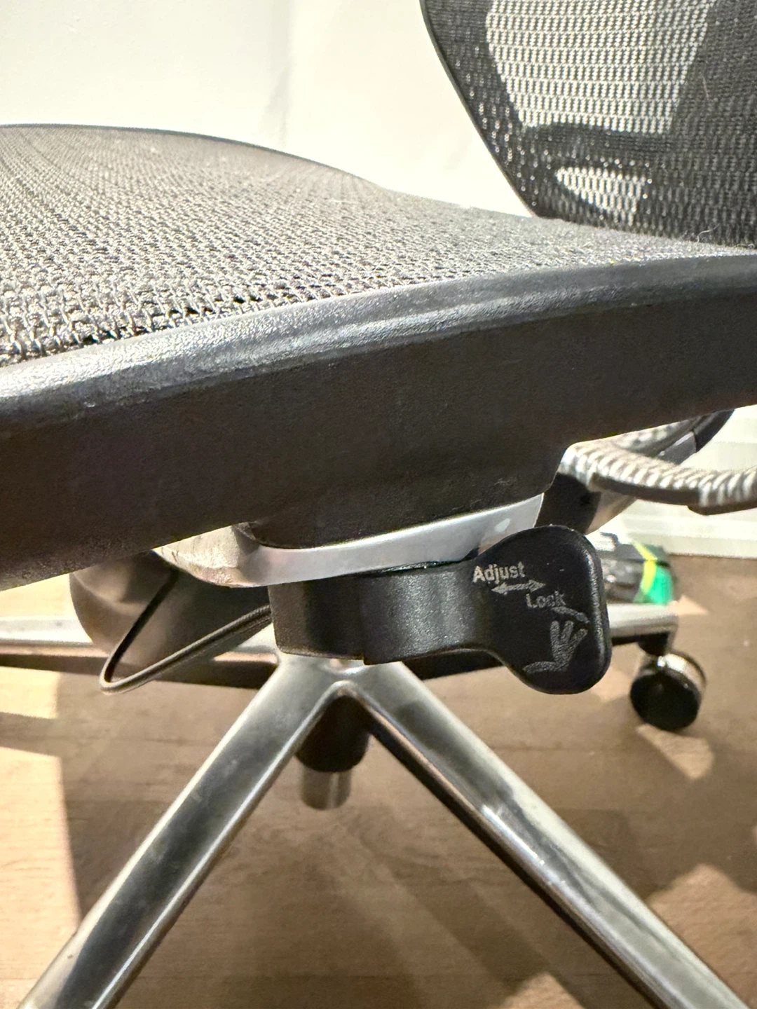 Mesh Office Chair with Headrest - photo 2