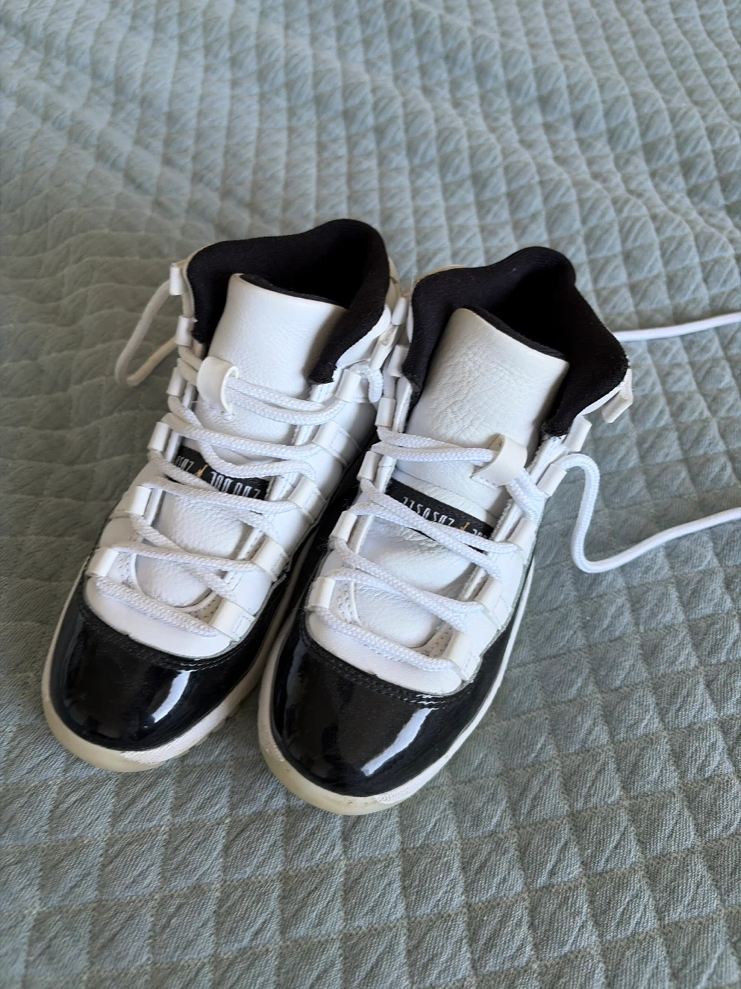 Jordan 11 Retro "Concord" Boys Size 13C