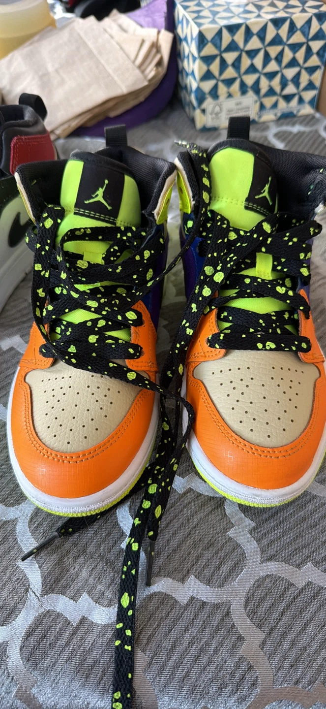 Jordan 1 Mid SE Orange/Black/Neon