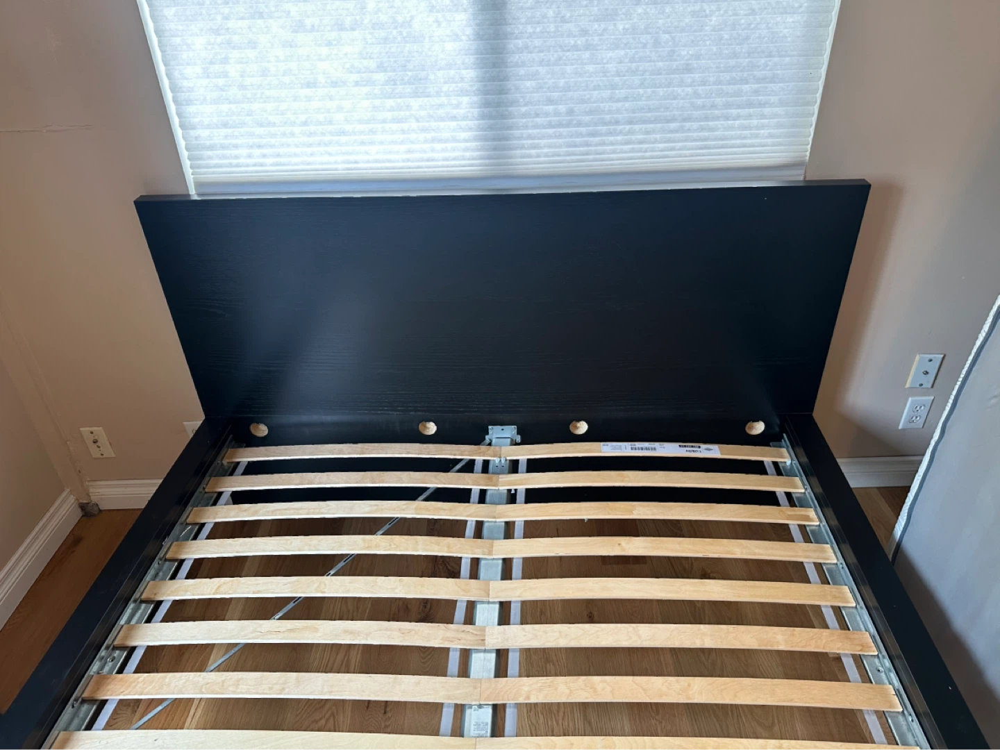 Ikea Queen bed frame * Free delivery - photo 3