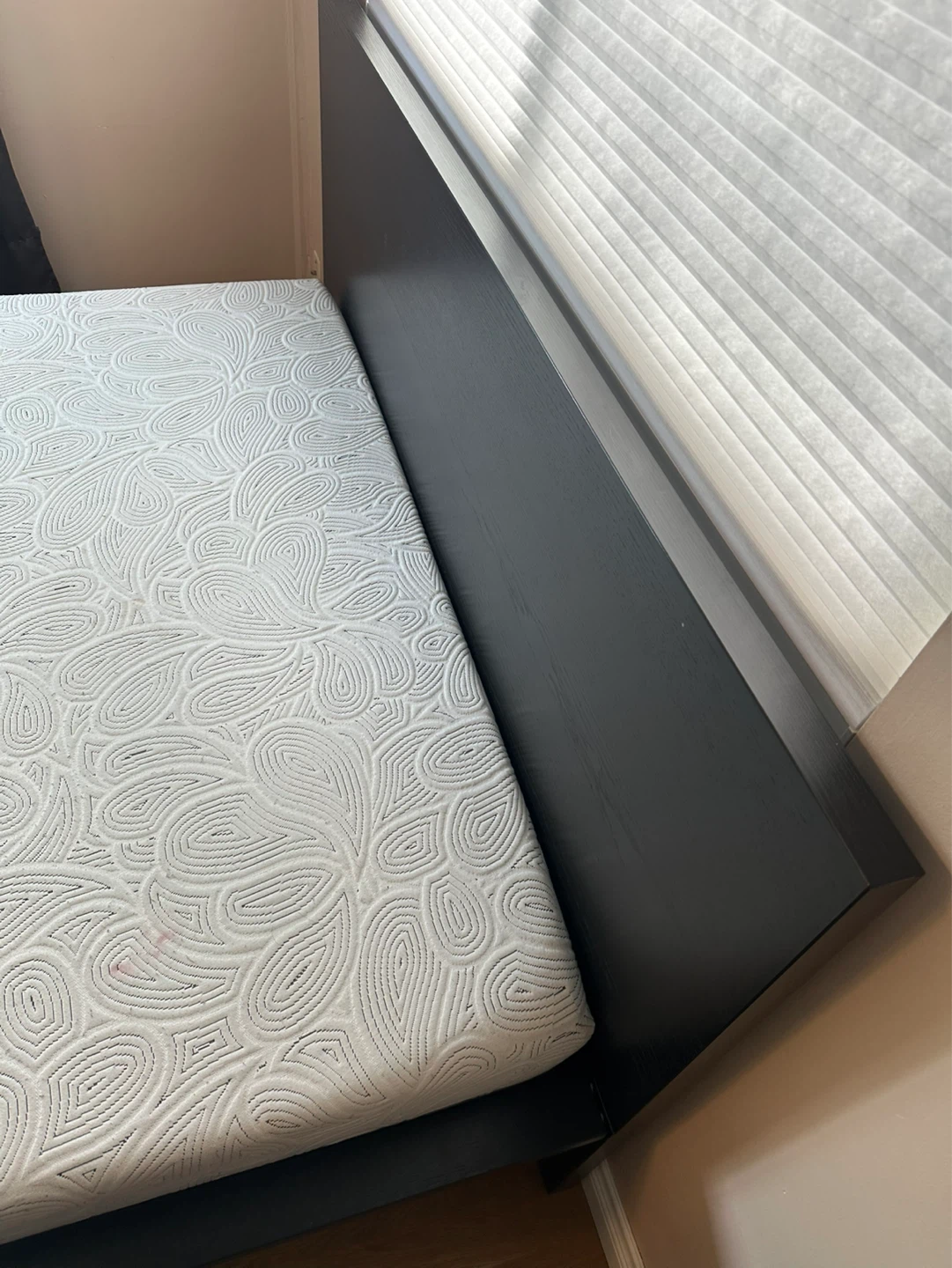Ikea Queen bed frame * Free delivery - photo 5