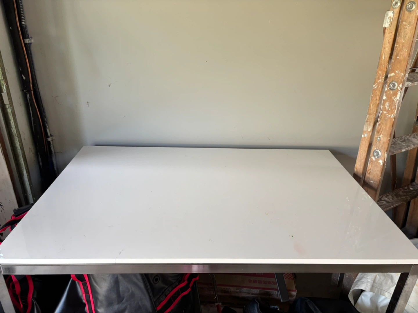 White Desk with Metal Frame - photo 2
